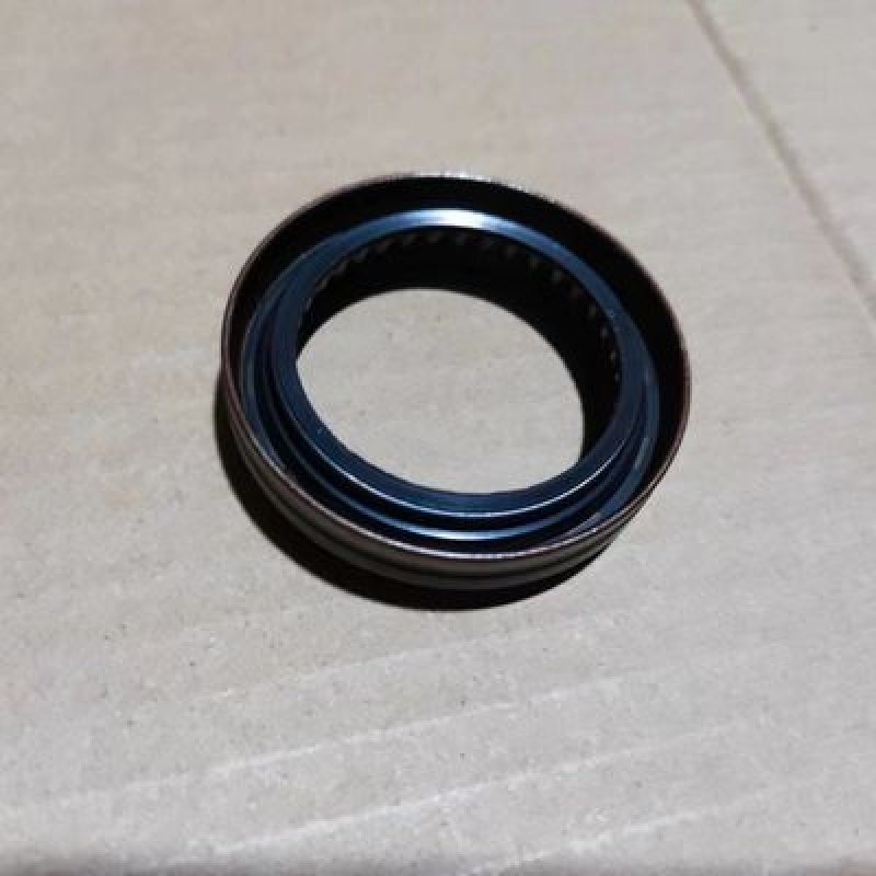 HALFSHAFT OIL SEAL C11 G11 L10 NV200 M20F  HR16DE  3834200QAB  MTM .55-40-12.5-7.5