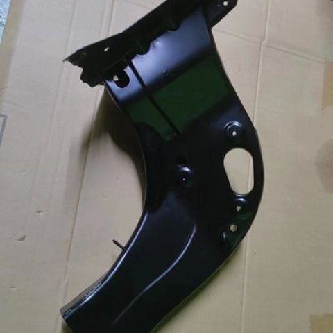 headlamp bracket R Cayenne 95850107200GRV