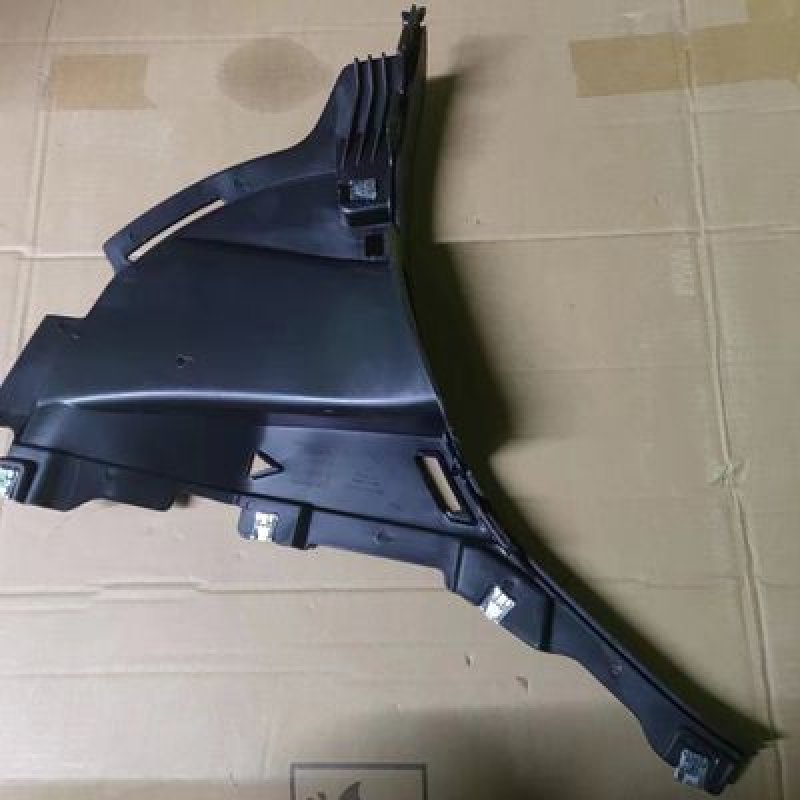 Lower air deflector R Cayenne 9Y0825318 D0K1