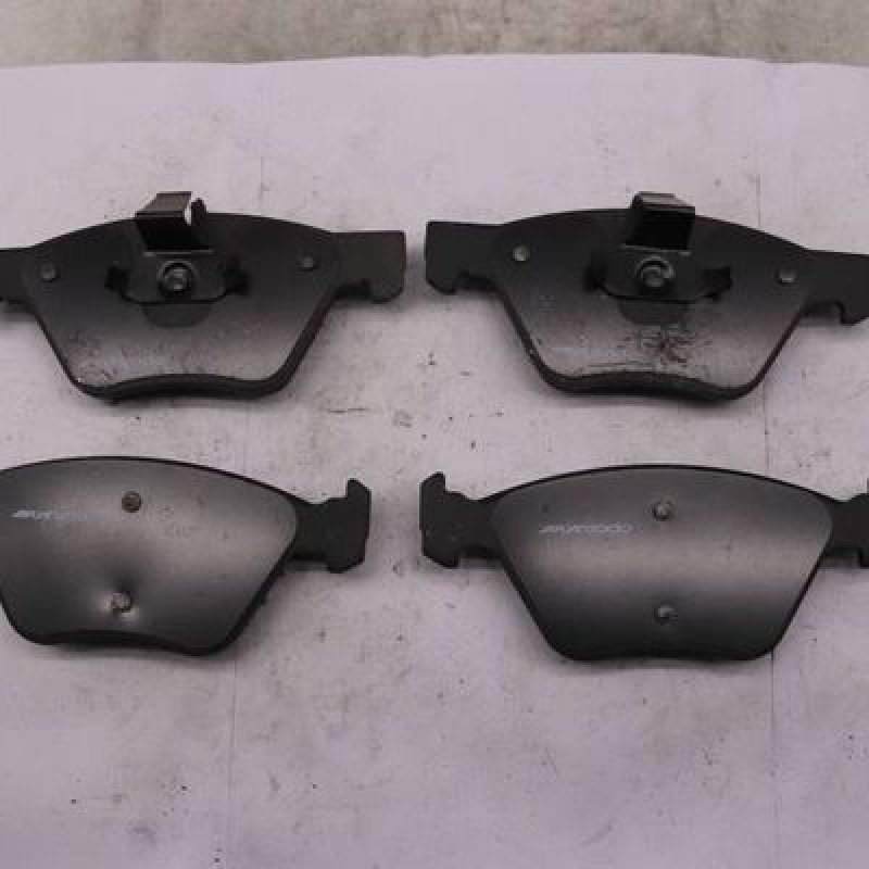 Brake pads Benz S350 W220 （4WD）(03-07) E320 W211(4WD)   FMSI:D853