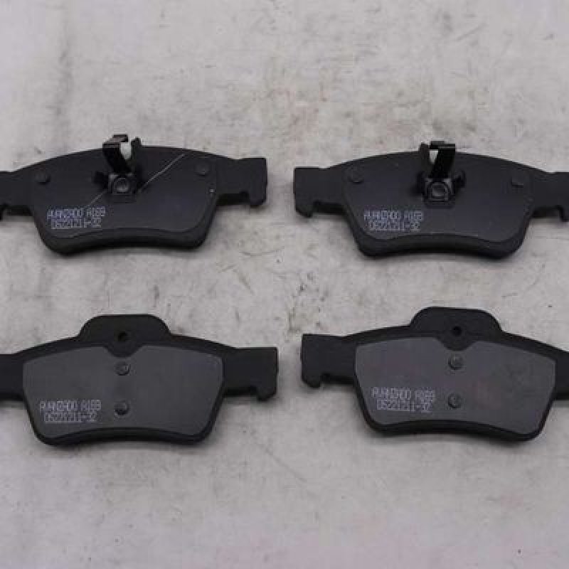 Brake pads Benz W221 S300 S350 S500 S600(2006-) W211 E200K E240 E280 E350   FMSI:D986 D1424